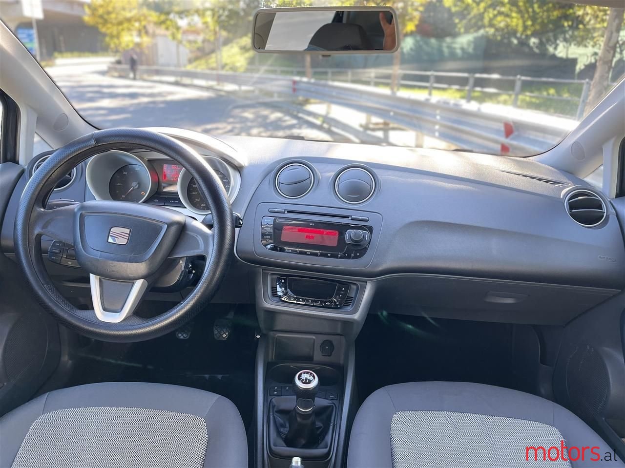 2009' SEAT Ibiza photo #6