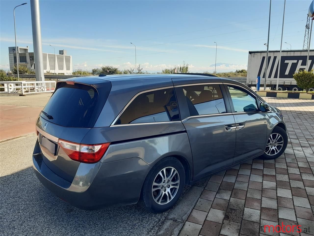 2012' Honda Odyssey photo #4