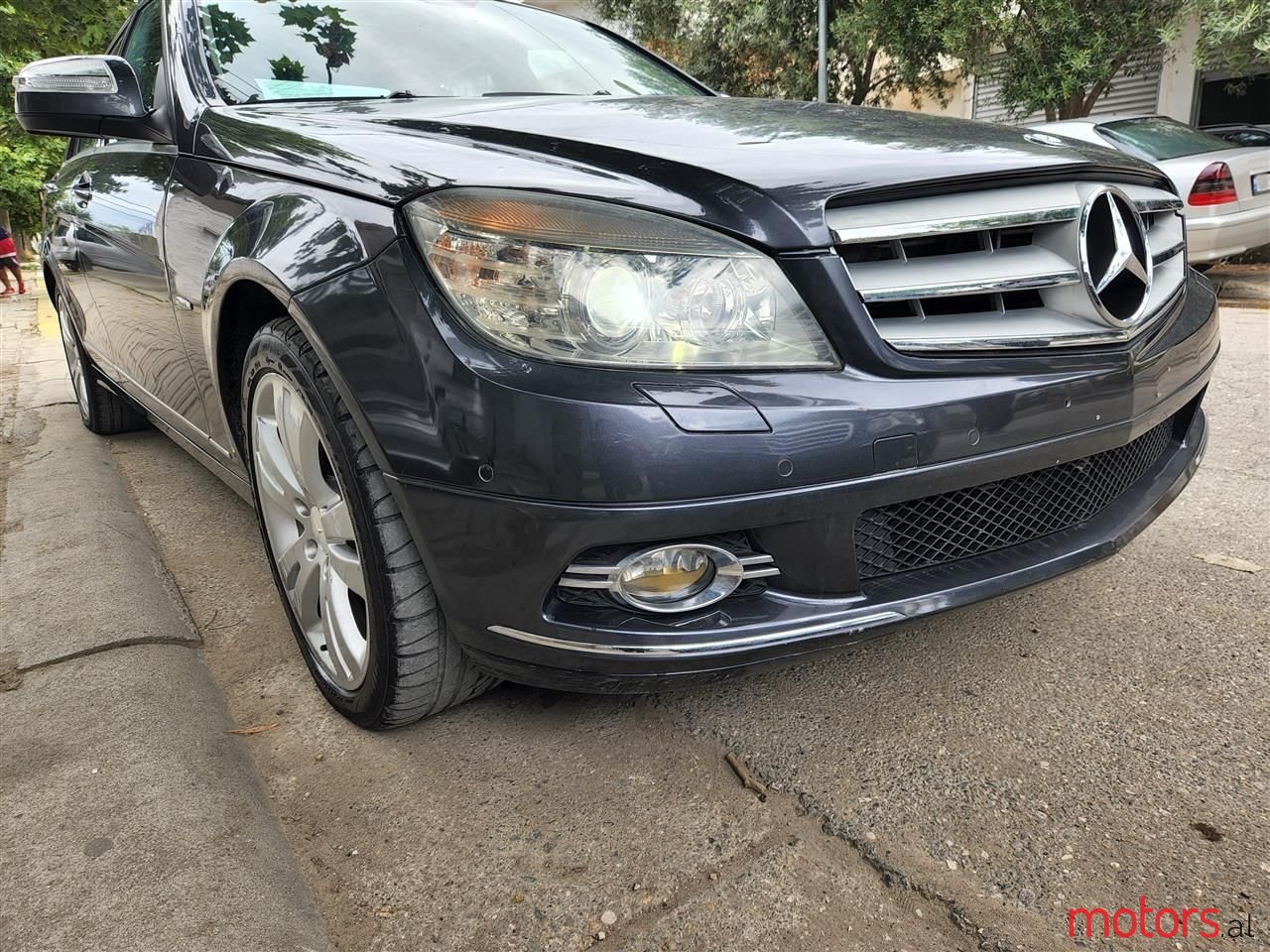 2008' Mercedes-Benz 220 photo #2