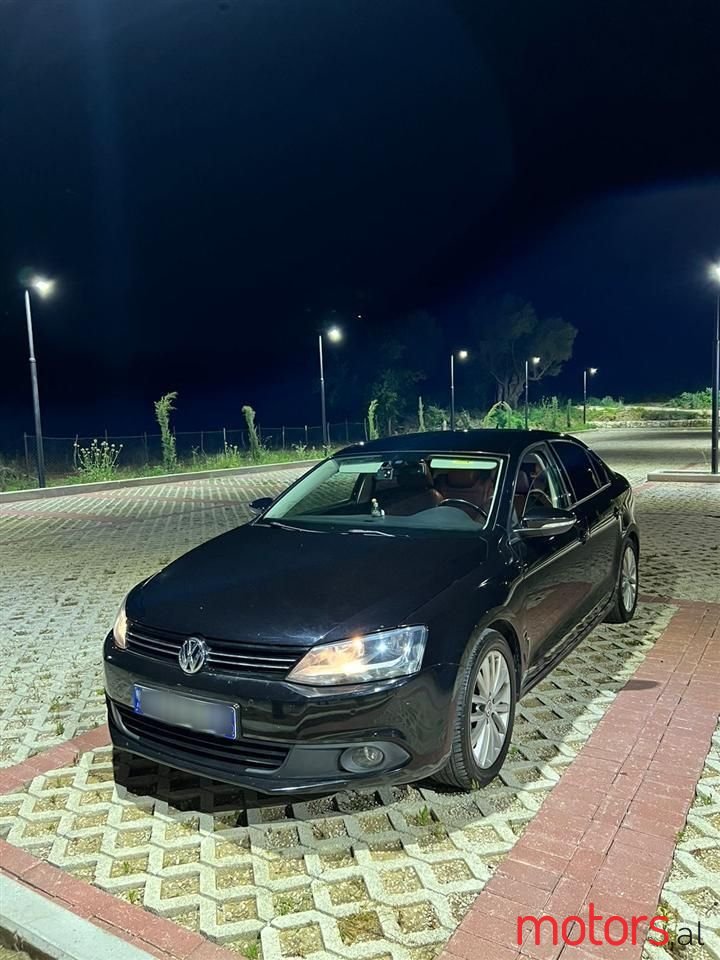 2012' Volkswagen Jetta photo #1