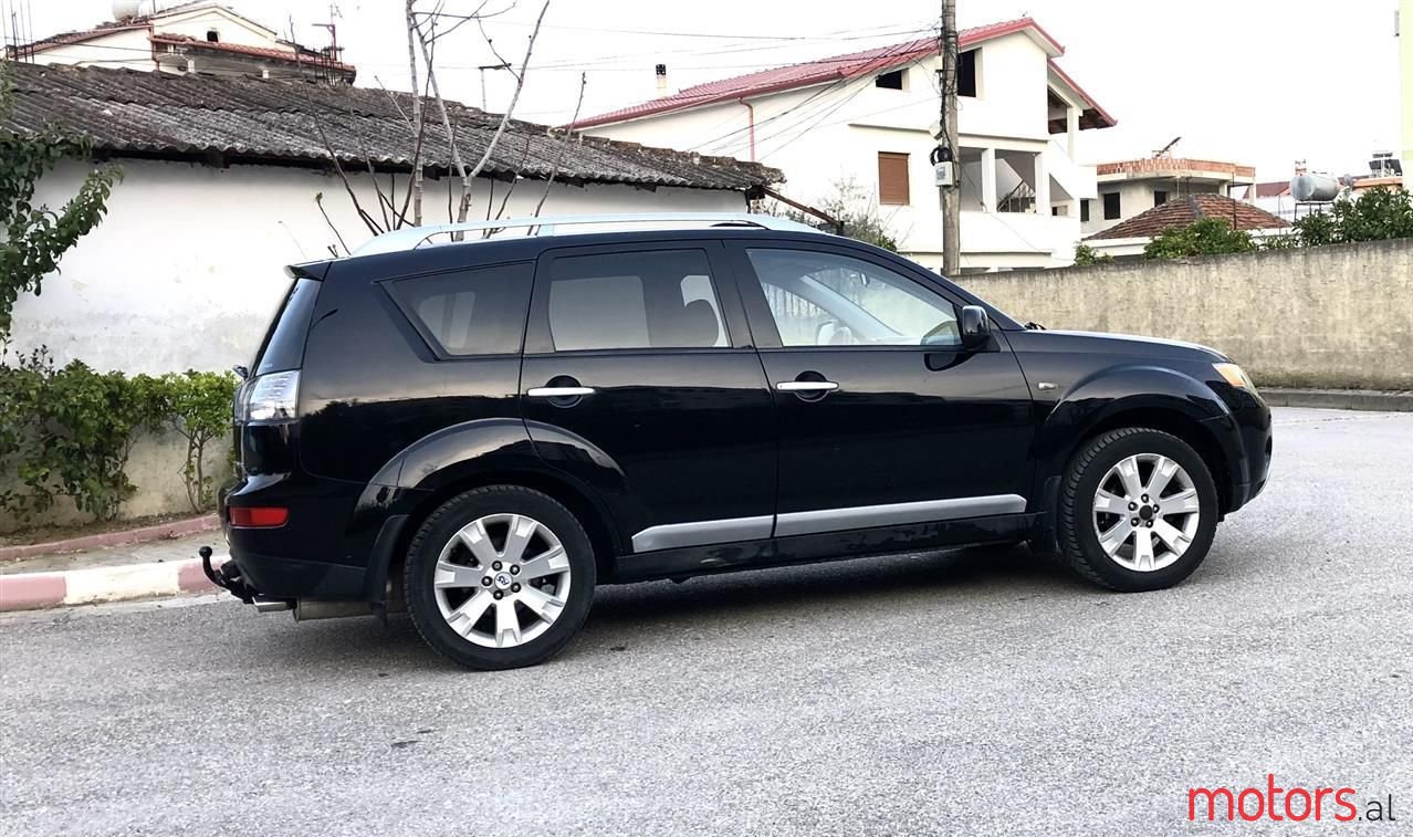 2008' Mitsubishi Outlander photo #4