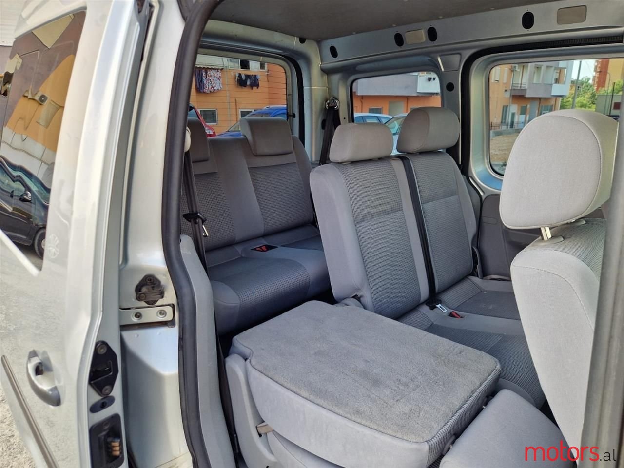 2006' Volkswagen Caddy photo #6