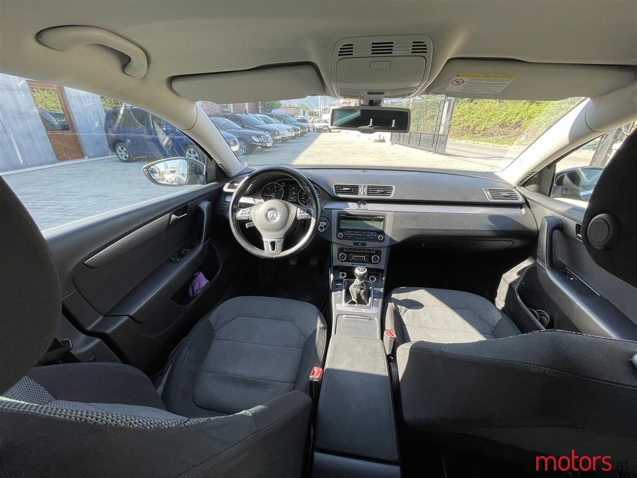 2011' Volkswagen Passat photo #4