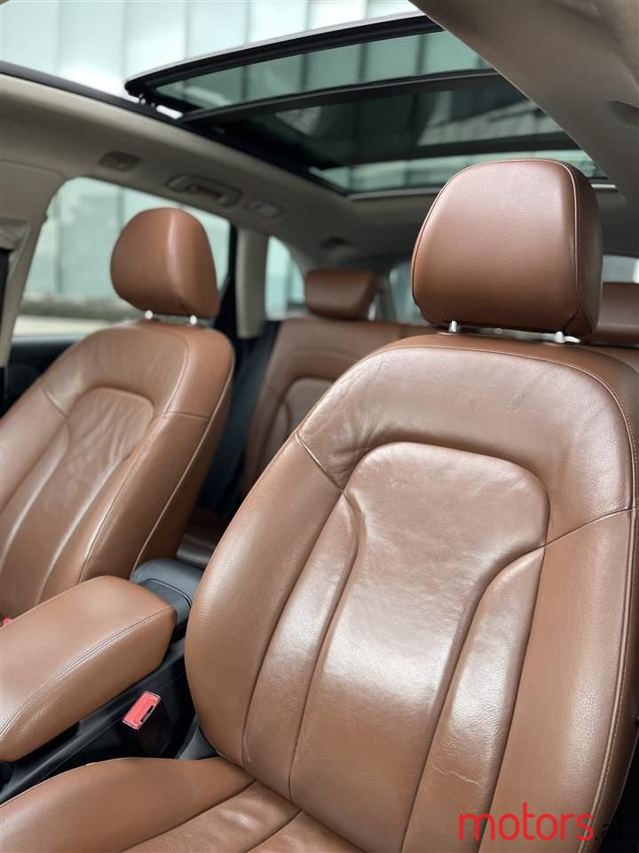 2010' Audi Q5 photo #4