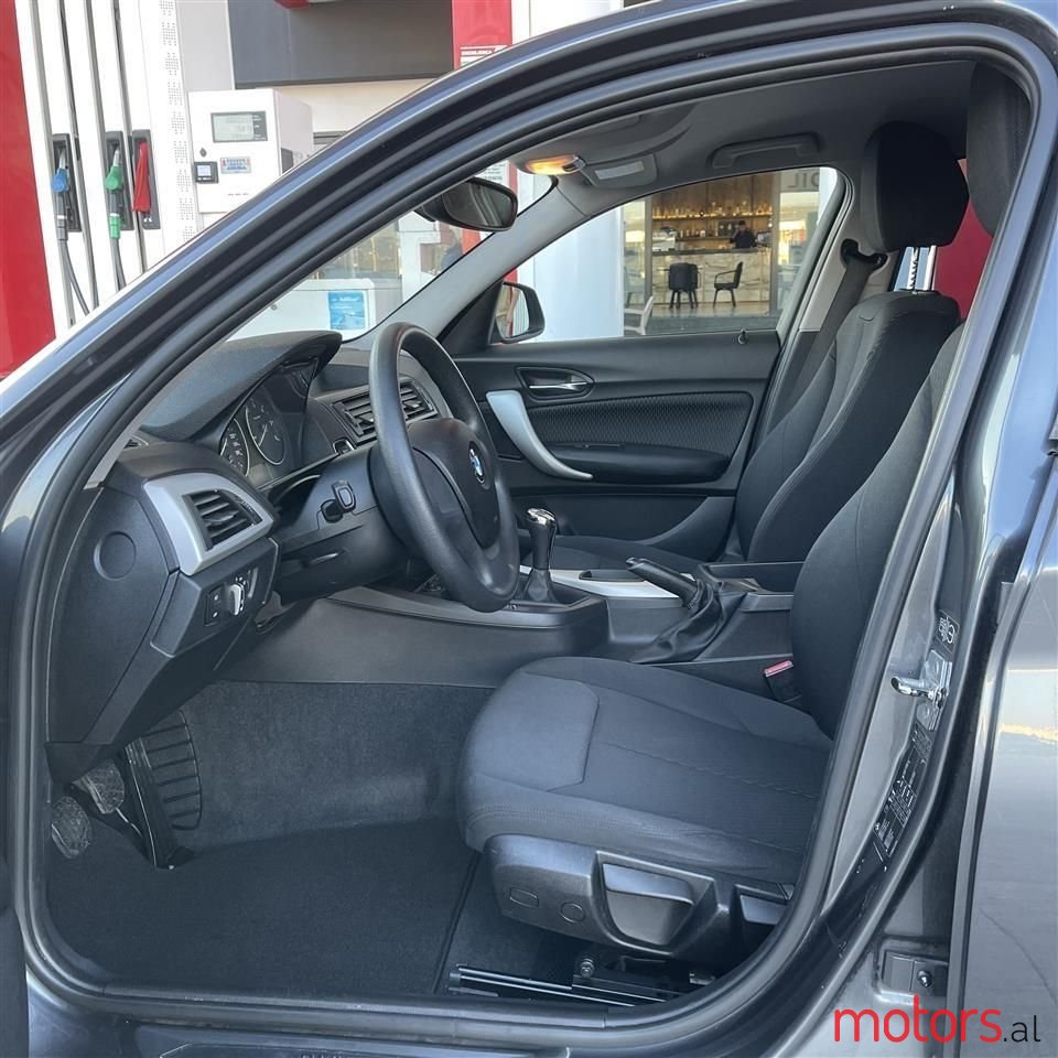 2012' BMW 120 photo #5