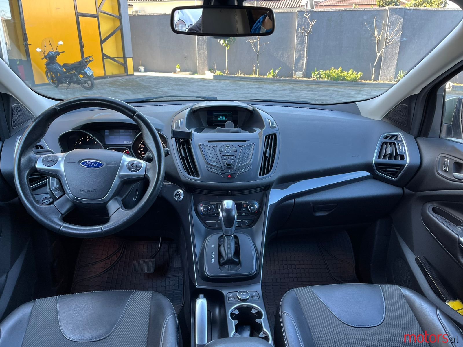 2014' Ford Kuga photo #7