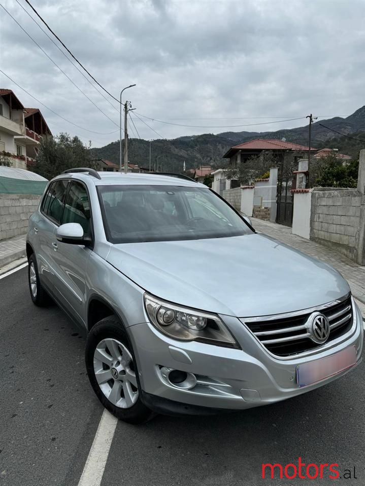 2008' Volkswagen Tiguan photo #3