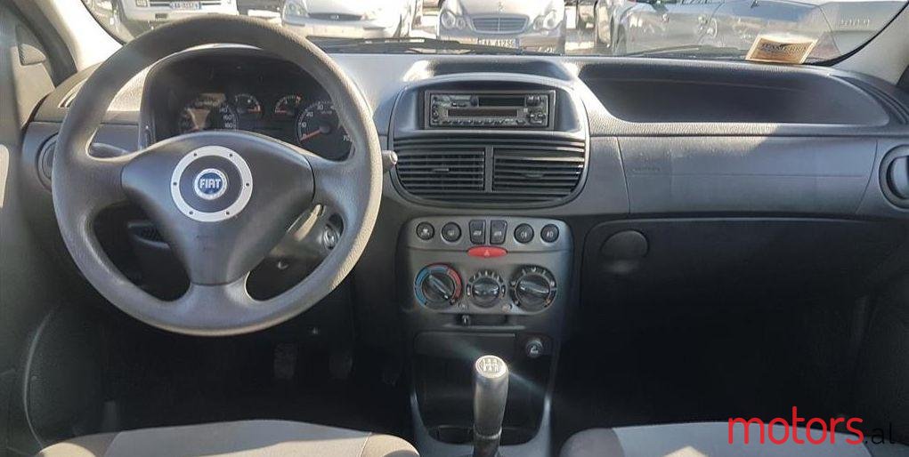 2005' Fiat Punto photo #2