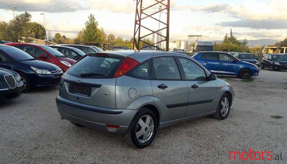 2004' Ford Focus photo #1