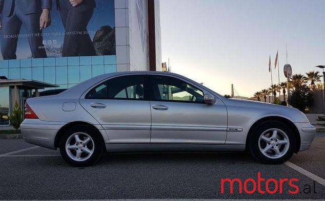 2002' Mercedes-Benz C-Class photo #2