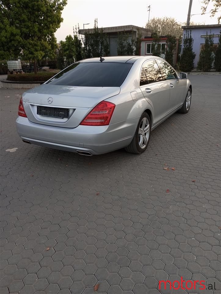 2011' Mercedes-Benz S 350 photo #5