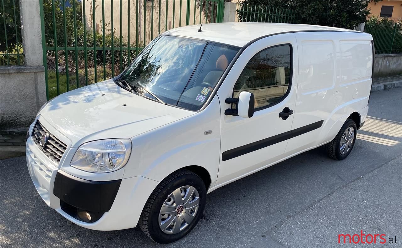 2010' Fiat Doblo photo #6