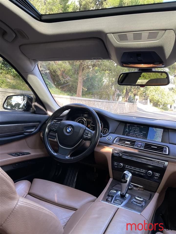 2009' BMW 730 photo #4