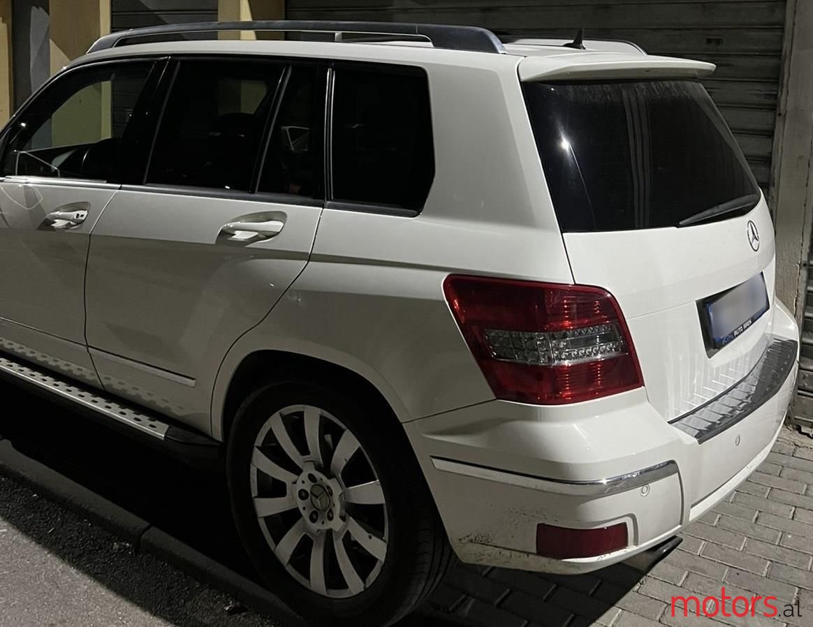 2009' Mercedes-Benz GLK 300 photo #1