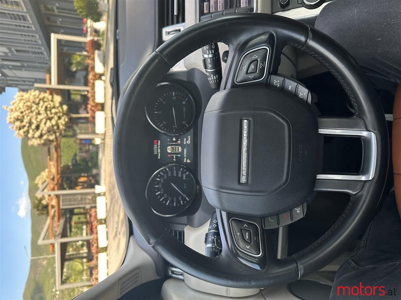 2012' Land Rover Range Rover Evoque photo #3