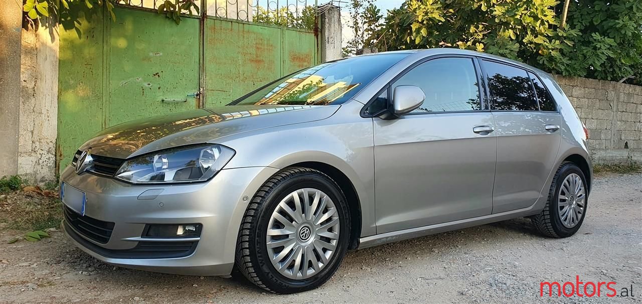 2013' Volkswagen Golf photo #2