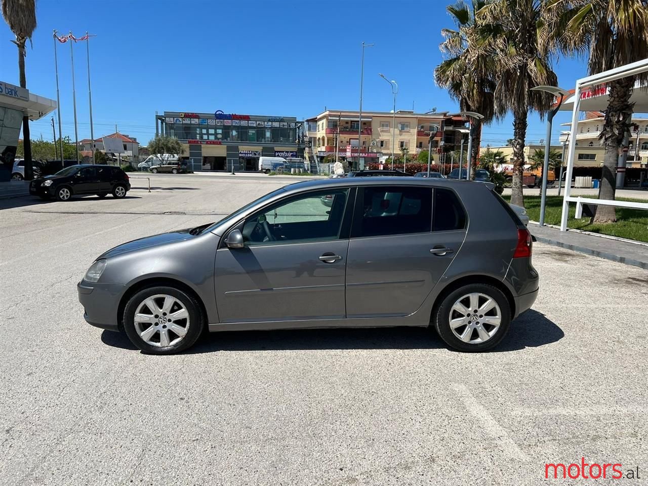 2005' Volkswagen Golf photo #5