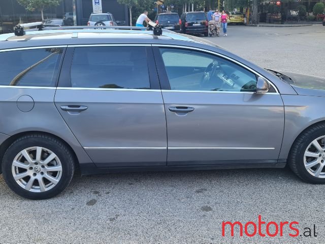 2007' Volkswagen Passat photo #4