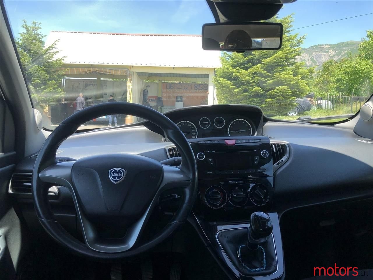 2011' Lancia Ypsilon photo #5