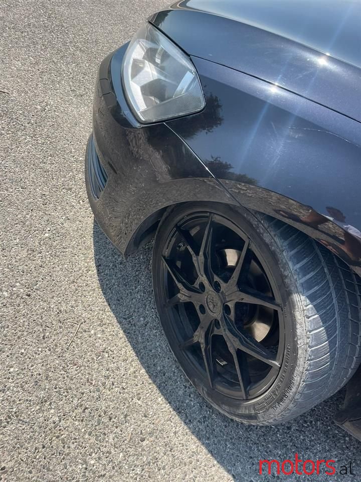 2014' Volkswagen Golf photo #3