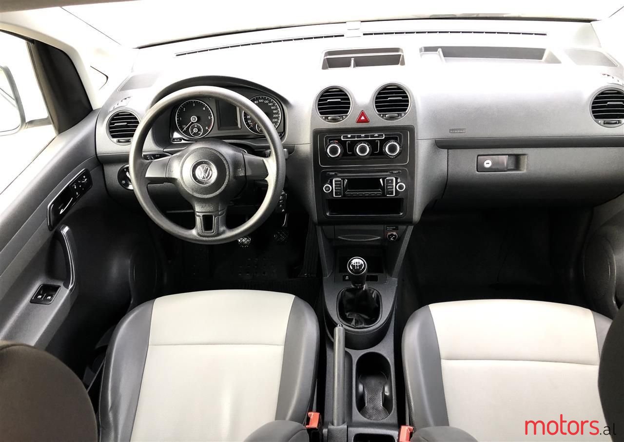 2013' Volkswagen Caddy photo #6