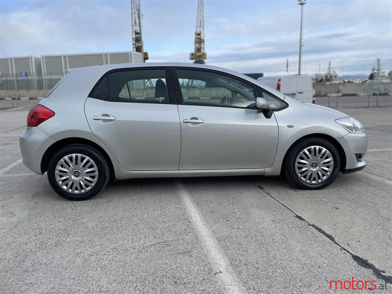 2007' Toyota Auris photo #5