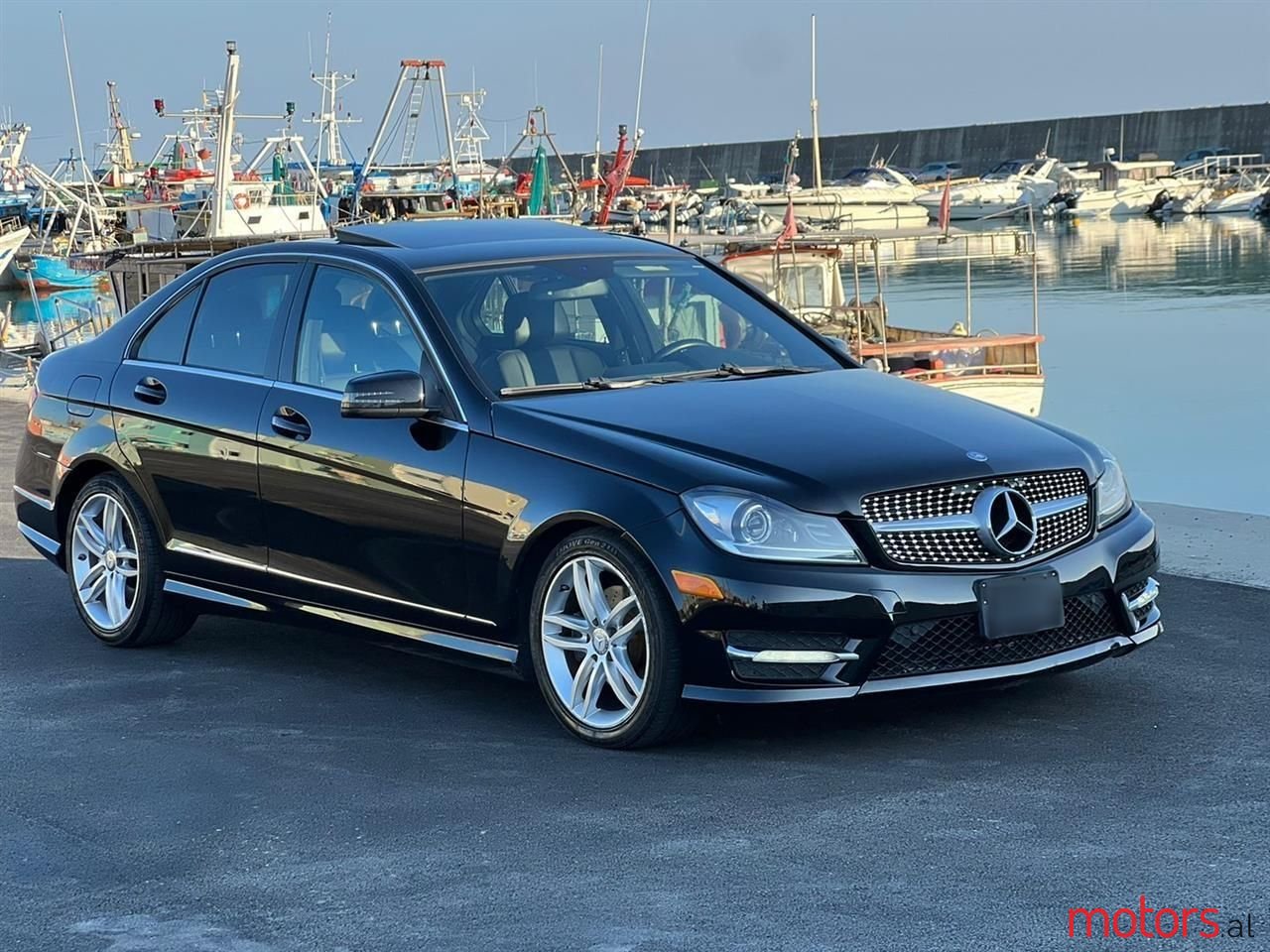 2012' Mercedes-Benz C 300 photo #1