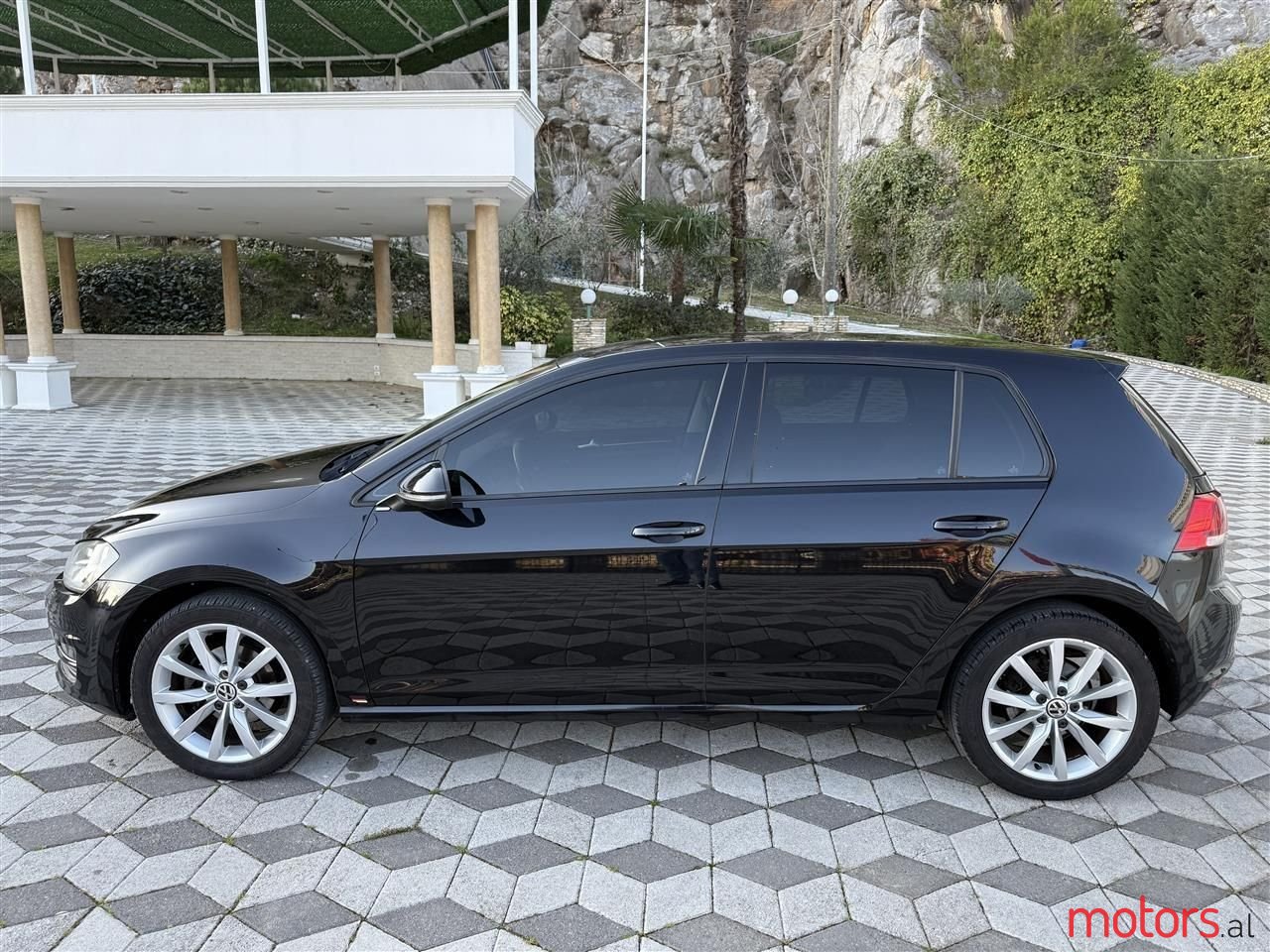 2015' Volkswagen Golf photo #3