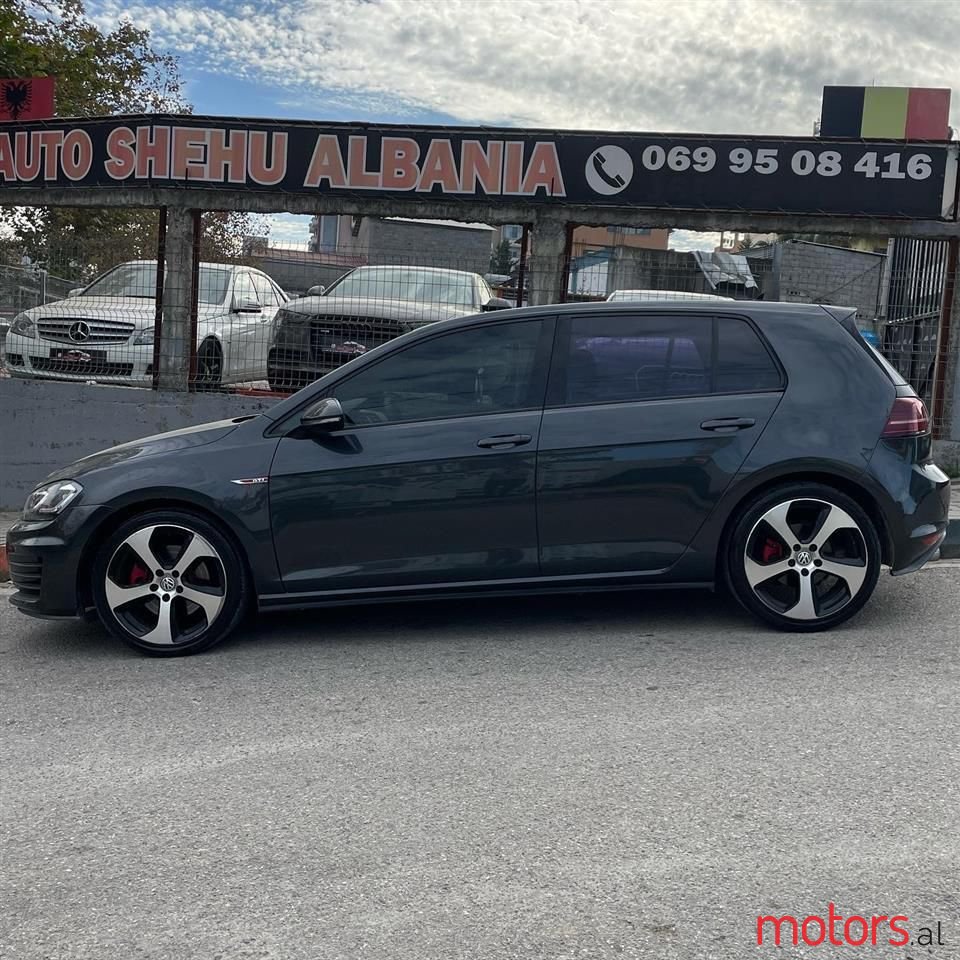 2016' Volkswagen Golf photo #6