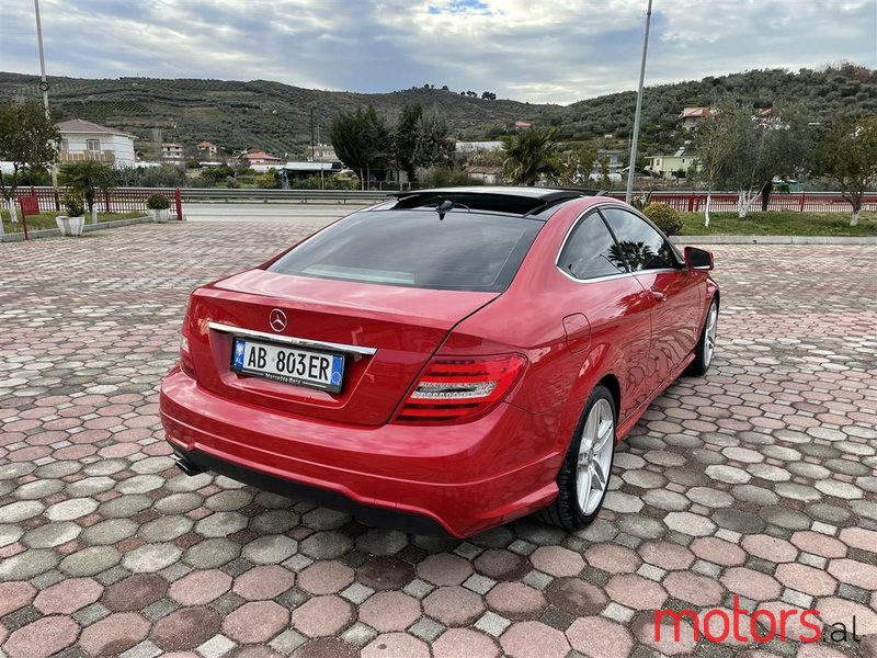 2012' Mercedes-Benz C 250 photo #3