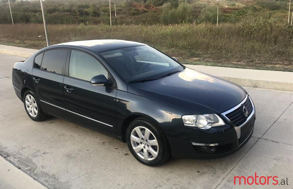 2008' Volkswagen Passat photo #1