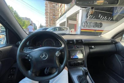 2003' Mercedes-Benz C 200