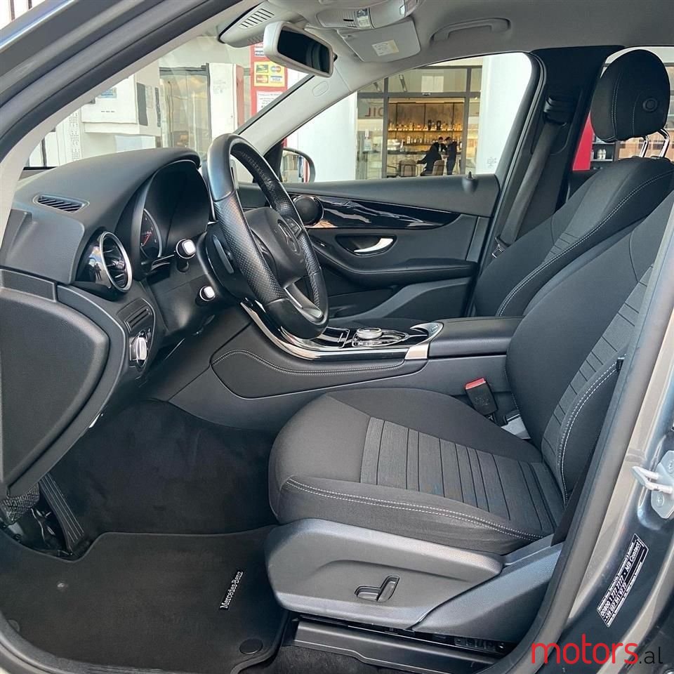 2015' Mercedes-Benz GLC 220 photo #5