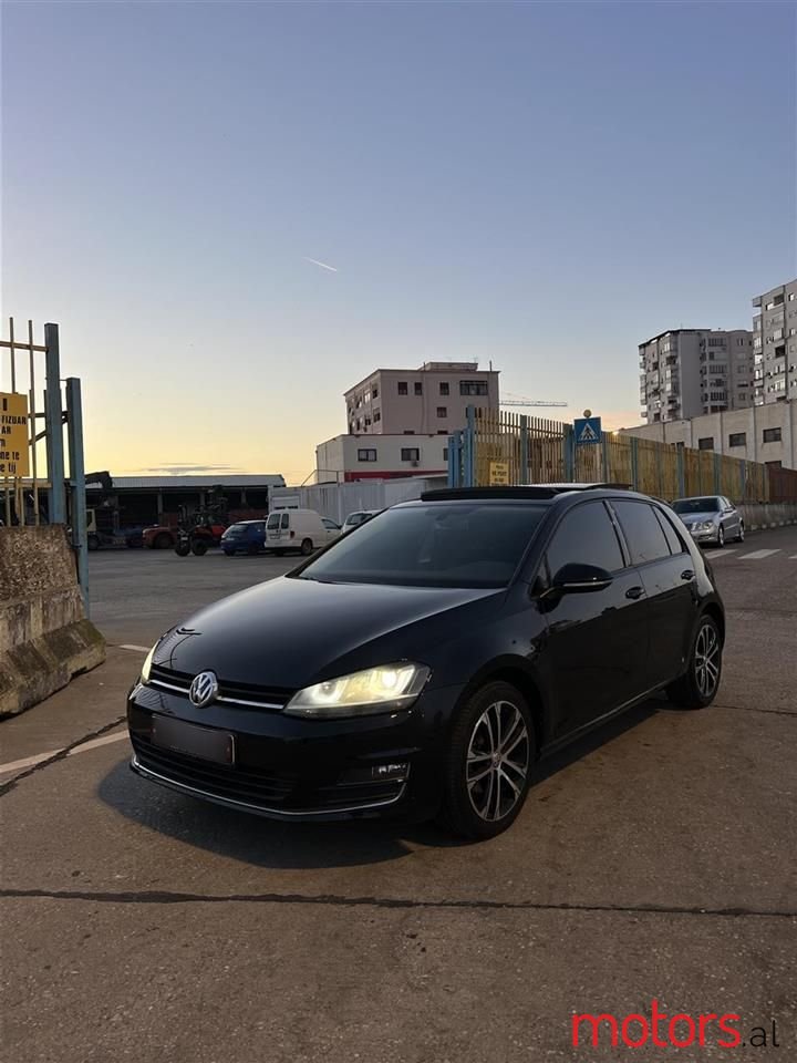 2013' Volkswagen Golf photo #1