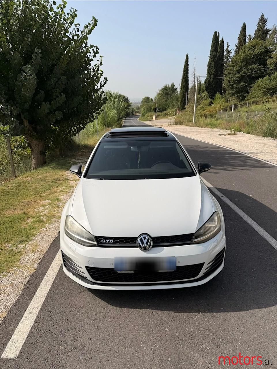 2014' Volkswagen Golf photo #2