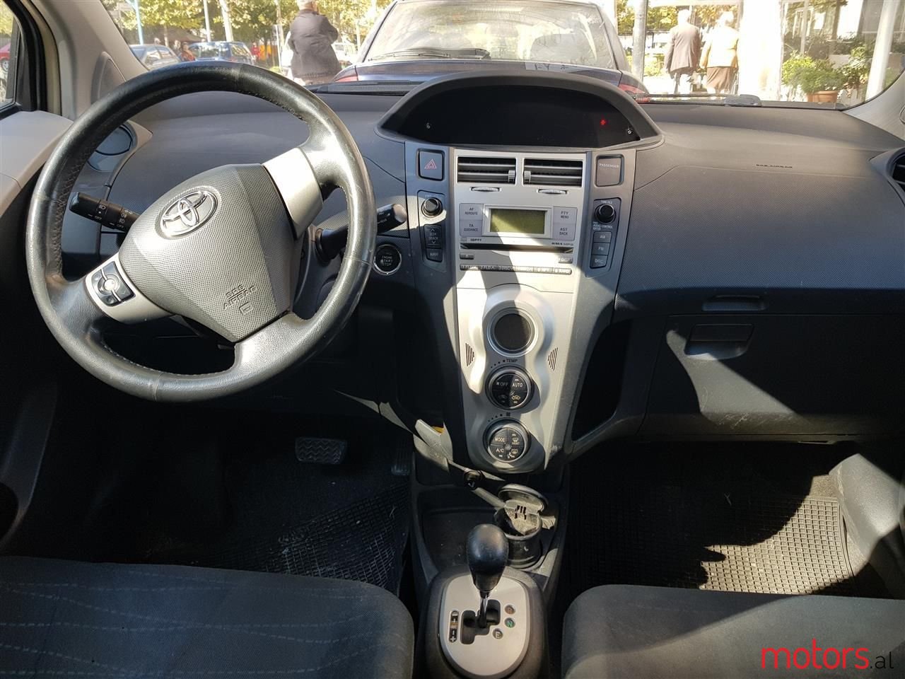 2007' Toyota Yaris photo #4