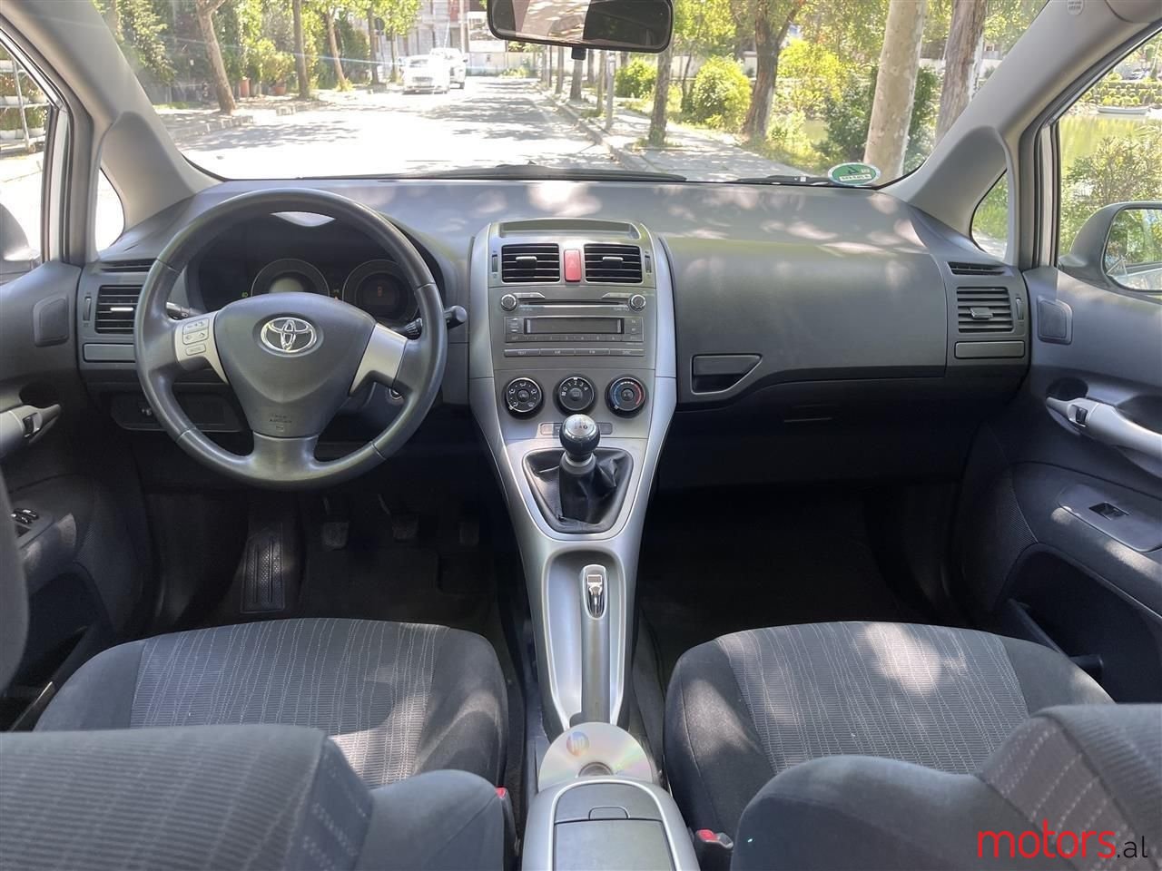 2008' Toyota Auris photo #5