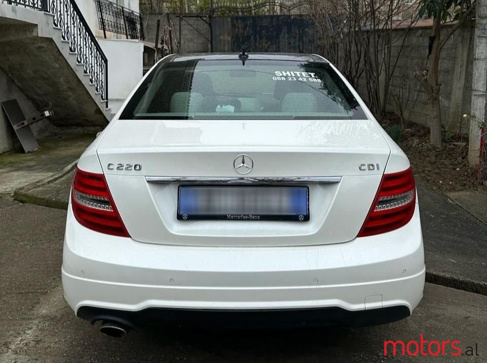 2012' Mercedes-Benz C 220 photo #5