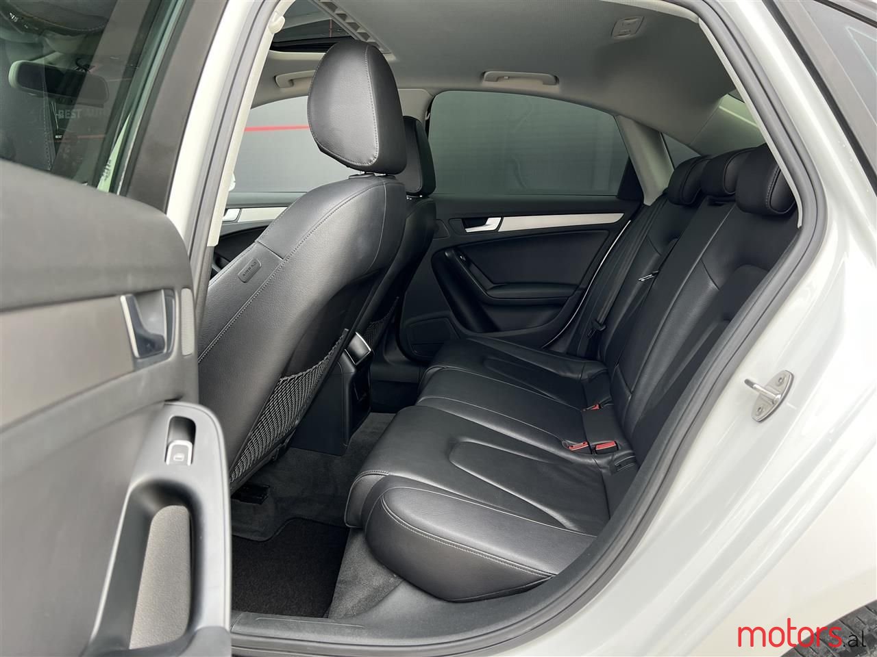 2013' Audi A4 photo #2