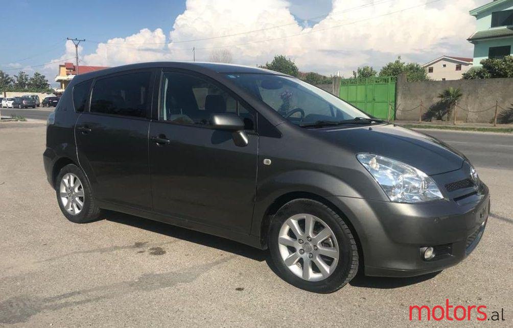 2007' Toyota Corolla Verso photo #1