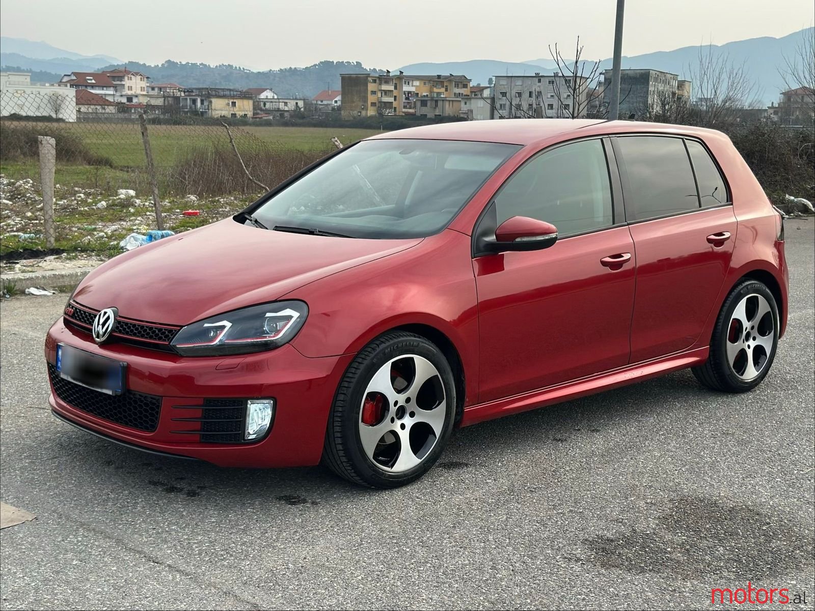 2010' Volkswagen Golf photo #1