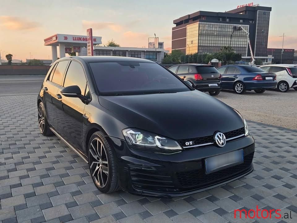 2014' Volkswagen Golf photo #1