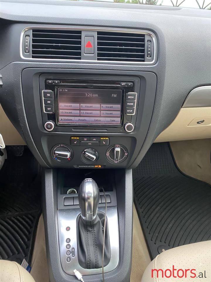 2013' Volkswagen Jetta photo #6