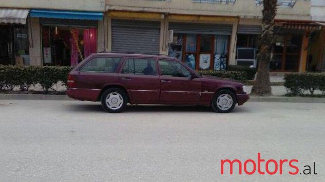 1993' Mercedes-Benz E-Class photo #1