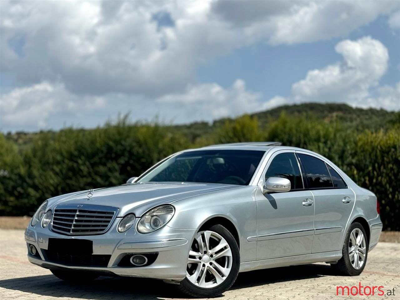 2007' Mercedes-Benz E 220 photo #1