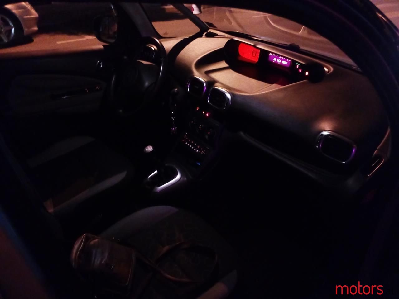 2010' Citroen C3 photo #4