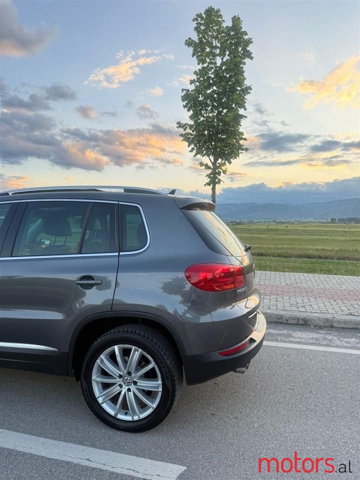 2013' Volkswagen Tiguan photo #3