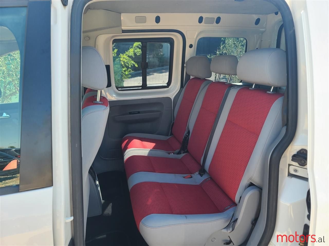 2010' Volkswagen Golf photo #6