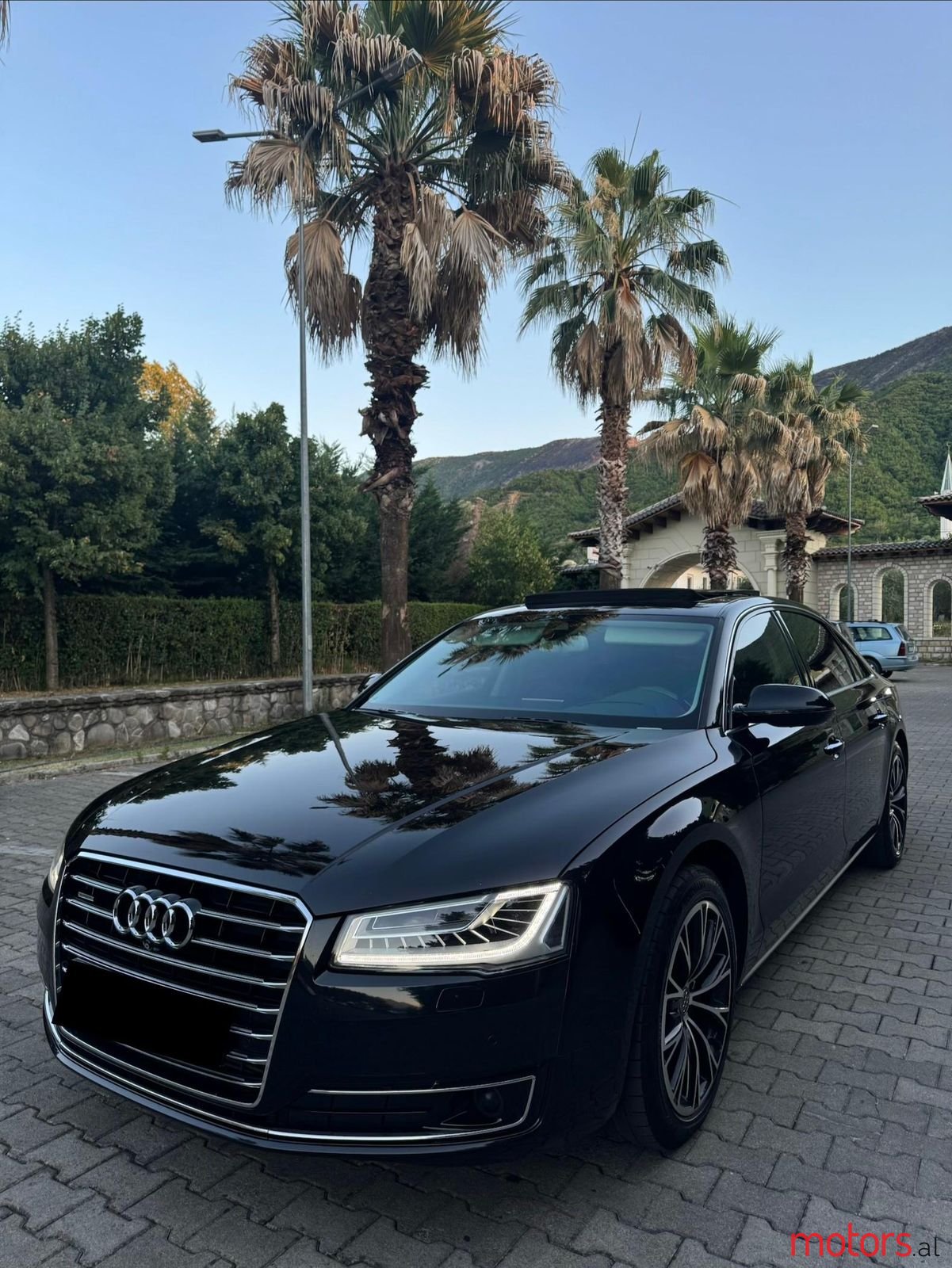 2014' Audi A8 photo #1