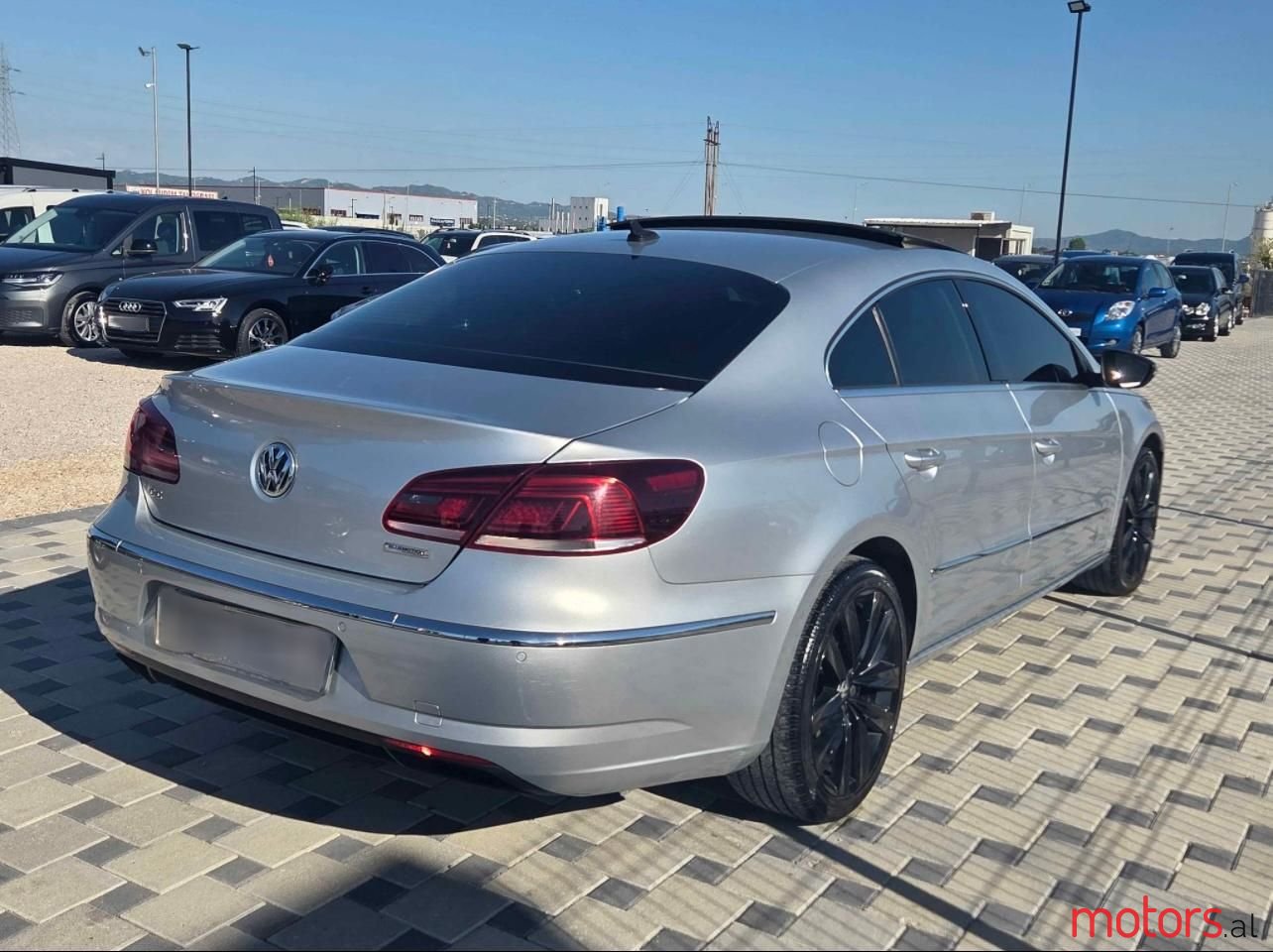 2013' Volkswagen Passat photo #4